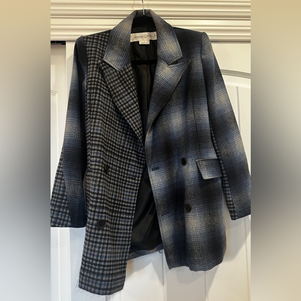 Treasure & Bond blue plaid size small jacket